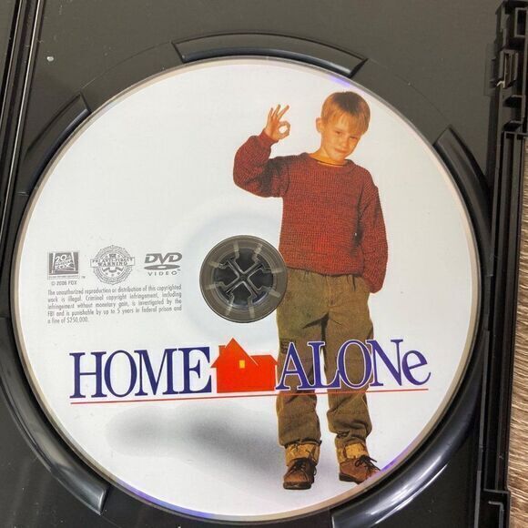 Christmas Classics 4 Disc DVD Collection Set Home Alone Holiday Movie Bundle - Picture 9 of 14